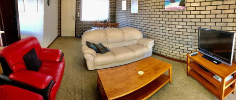 Geraldton Holliday Villas - Hervey Bay Accommodation 1