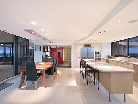 Seascape Apartments Unit 1201A Luxury Apartment With Views Of The Gold Coast & Hinterland - Hervey Bay Accommodation 5