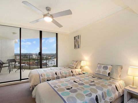 Seascape Apartments Unit 1201A Luxury Apartment With Views Of The Gold Coast & Hinterland - Hervey Bay Accommodation 4