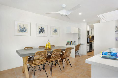 Perfectly Placed Noosa Heads - Hervey Bay Accommodation 3