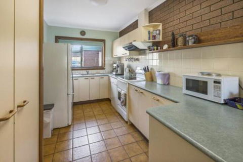 Eagle Point Getaway Waterfront Serenity! - Hervey Bay Accommodation 4