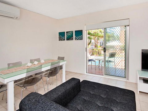 Beachcomber Unit 4 Beachside Unit  - Hervey Bay Accommodation 6