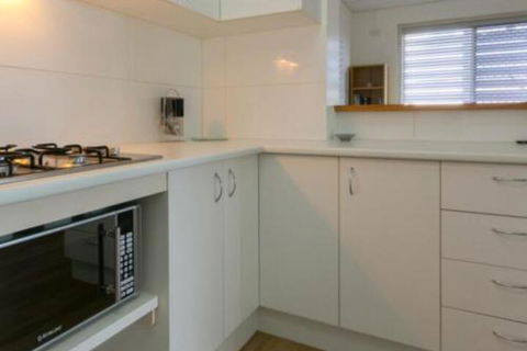 Blue Water Retreat Downstairs - Hervey Bay Accommodation 5