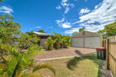 Affordable Holiday Home - Hervey Bay Accommodation 5