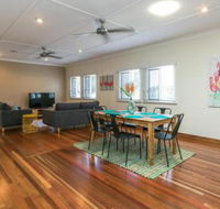 Charming Home by The Sea - Hervey Bay Accommodation