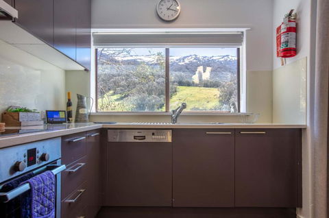 Mowamba B2 Three Bedroom - Hervey Bay Accommodation 5