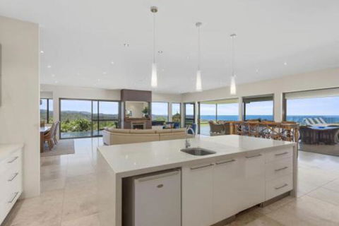 Mont Sapphire Luxury Estate - Hervey Bay Accommodation 6