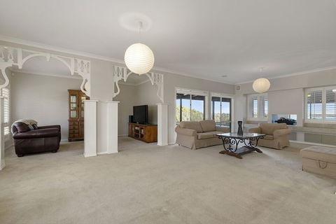 Waterview Estate Free Wifi Amazing Ocean Views - Hervey Bay Accommodation 1