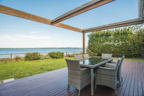 Ultimate Sandringham Beach Front Luxury House - Hervey Bay Accommodation 0