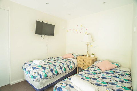 Ultimate Sandringham Beach Front Luxury House - Hervey Bay Accommodation 4