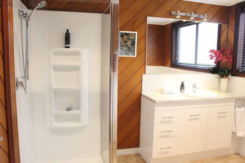 Elegant Style Bay Of Fires - Tourism Hervey Bay 6