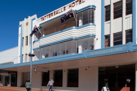 Tattersalls Hotel - Hervey Bay Accommodation 0