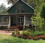 Lakeside Garden Chalet