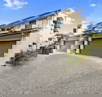 Lotus Retreat - Hervey Bay Accommodation