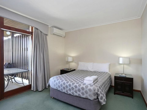 The Lookout Coffs Harbour NSW - Hervey Bay Accommodation 5