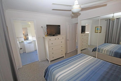 Paradise Waters No. 13 - Hervey Bay Accommodation 3