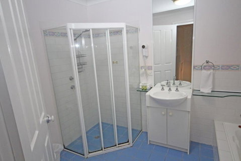 Paradise Waters No. 13 - Hervey Bay Accommodation 2