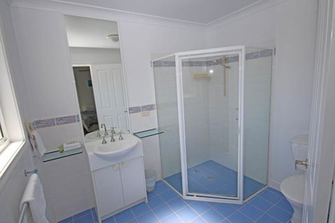 Paradise Waters No. 19 - Hervey Bay Accommodation 3