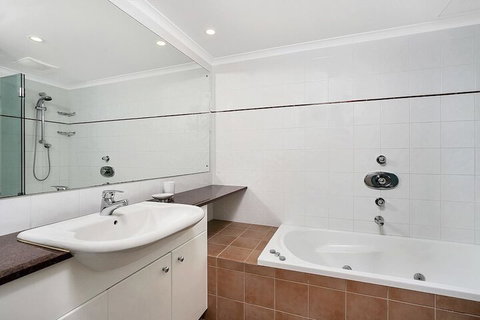 HAMP1 Bright Apartment In Cremorne - Hervey Bay Accommodation 3