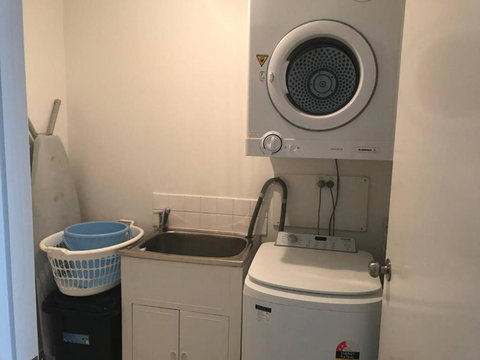 Luxury Waterfront Maroochydore Free Wine Netflix Parking - Hervey Bay Accommodation 4