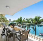 Luxury Waterfront Maroochydore Free Wine Netflix Parking - Hervey Bay Accommodation