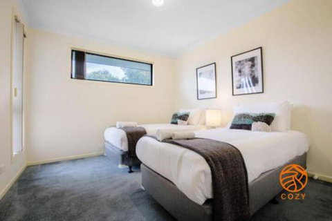 98tullamarine6mins Airportholiday House - Tourism Hervey Bay 0