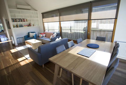 GALWAY COTTAGE - Tourism Hervey Bay 6