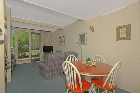 Mitchell Parade 3 / 11 13 - Hervey Bay Accommodation 4