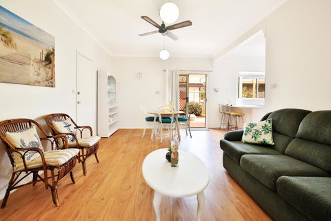 The Crescent Pet Friendly 1 Min To Beach - Hervey Bay Accommodation 6