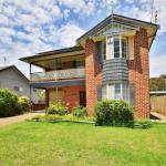 The Crescent Pet Friendly 1 Min To Beach - Hervey Bay Accommodation 0