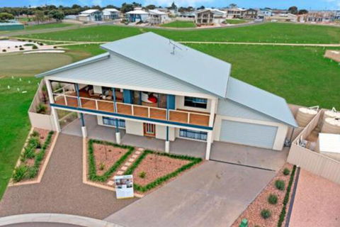 Gizmos Retreat - Tourism Hervey Bay 7