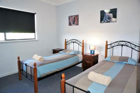 Ningaloo Breeze Villa 6 3 Bedroom Fully Self Contained Holiday Accommodation - Tourism Hervey Bay 6