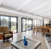 2 Cliff Road - Hervey Bay Accommodation