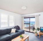 Hibiscus Court 5 - Hervey Bay Accommodation