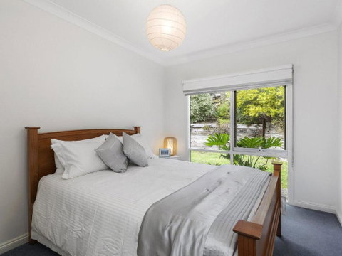 NICHE On NOBLE Ever Changing Vista - Hervey Bay Accommodation 4