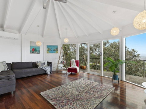NICHE On NOBLE Ever Changing Vista - Hervey Bay Accommodation 2