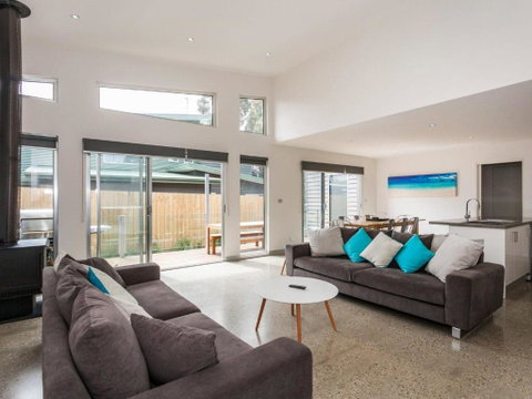 ANGLE By THE SEA Anglesea - Hervey Bay Accommodation 5