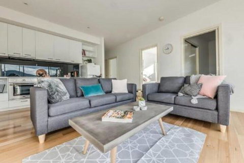 Marina View Apartment - Hervey Bay Accommodation 0