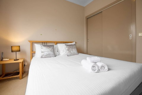 Gorgeous 4BR Home In Point Cook - Hervey Bay Accommodation 2