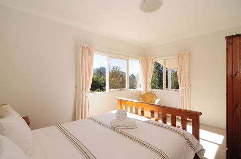 Bimbadeen Comfortable Country Styled House! - Hervey Bay Accommodation 4