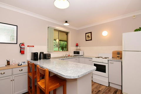 Valley Haven 3 Bedrooms Close To The Village! - Hervey Bay Accommodation 6