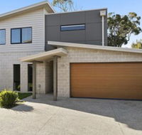 Summer Breeze Free Wifi  Netflix Inlet Side Central Location - Hervey Bay Accommodation
