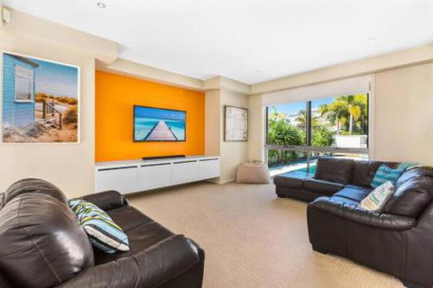 Elliston At Corporate Boardies. - Hervey Bay Accommodation 6