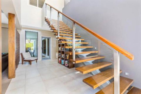 Elliston At Corporate Boardies. - Hervey Bay Accommodation 4