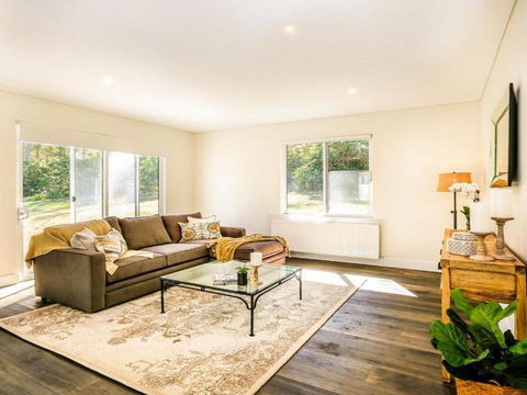 Amaroo Modern Luxurious & Chic - Tourism Hervey Bay 5