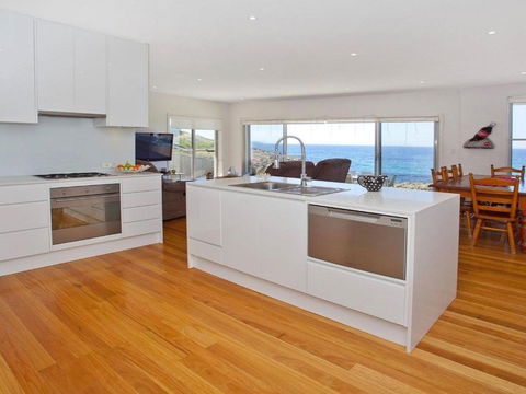 Aqua Views Over Jones Beach - Hervey Bay Accommodation 5