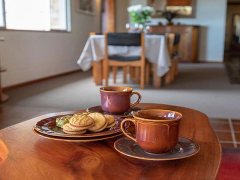 Captains Lookout Elevated Ocean Views Rural Stay - Hervey Bay Accommodation 1