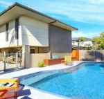 Isthmus on Jones Beach - Hervey Bay Accommodation