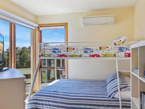Maldas Retreat Air Con Fireplace & Outdoor Spa - Hervey Bay Accommodation 7