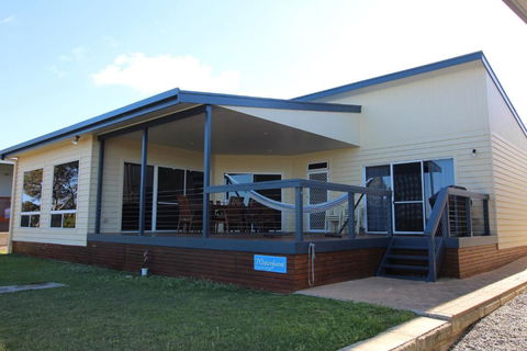 Waterfront On Osprey - Tourism Hervey Bay 3
